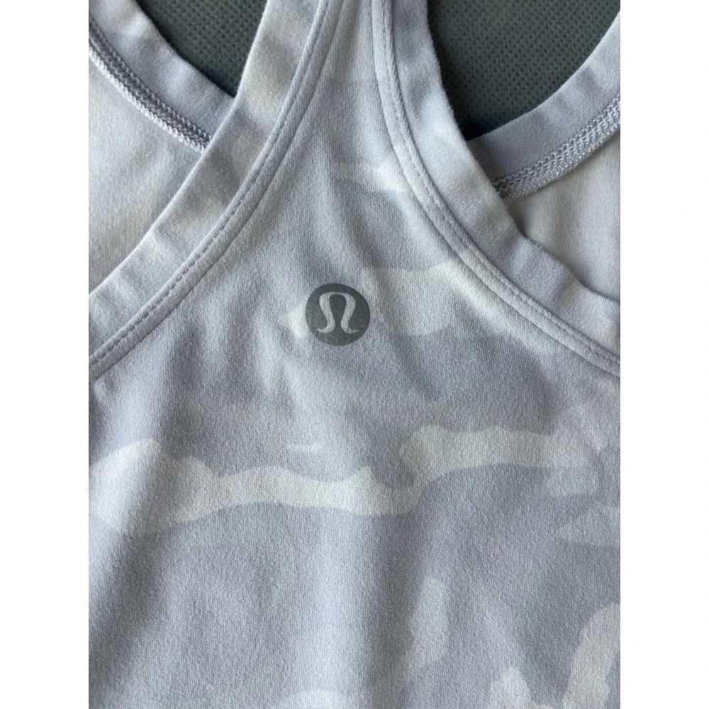 Lululemon Tank Top Women's White Camo Racerback Scoop Neck Performance Pullover